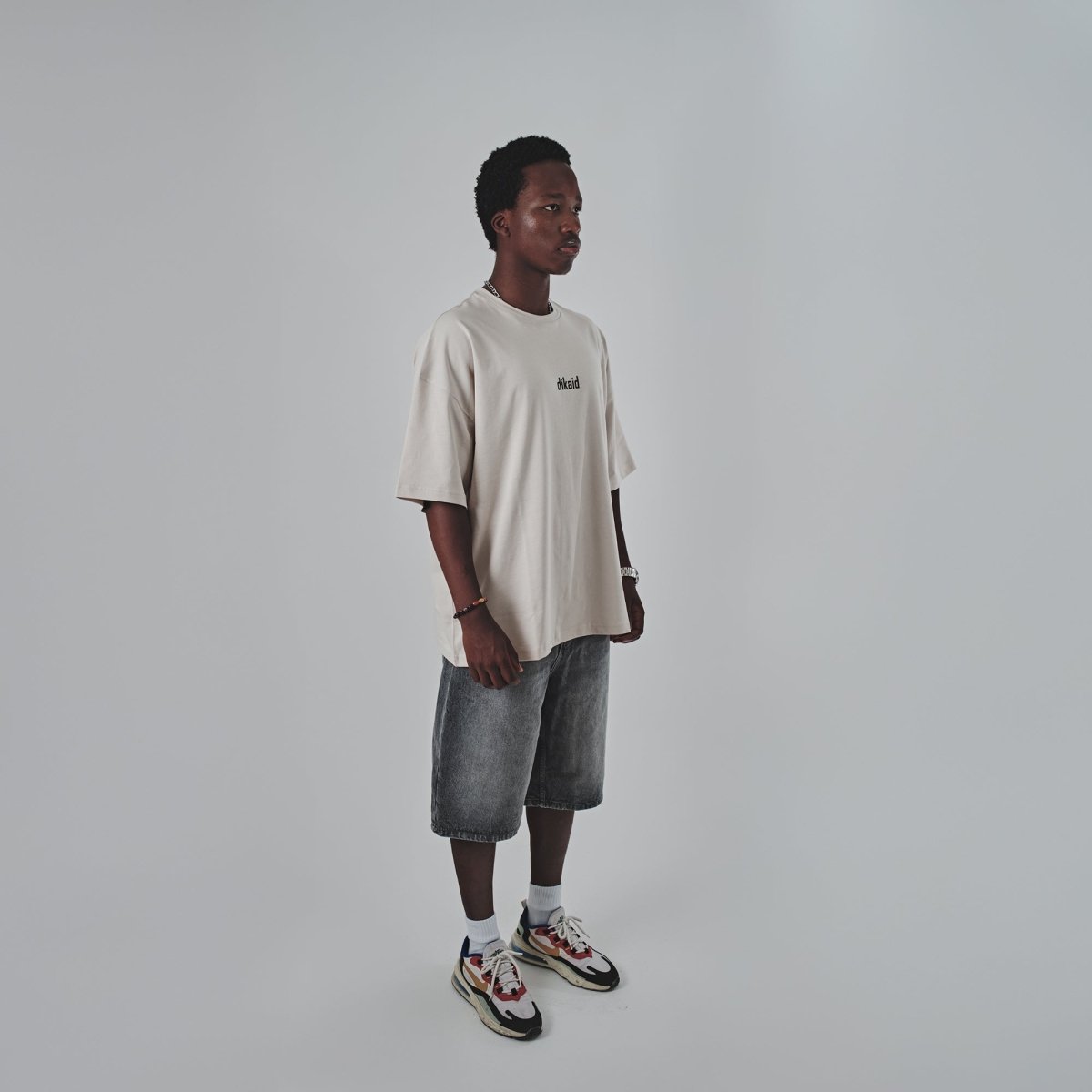 BG - 04 TEE | Dikaid