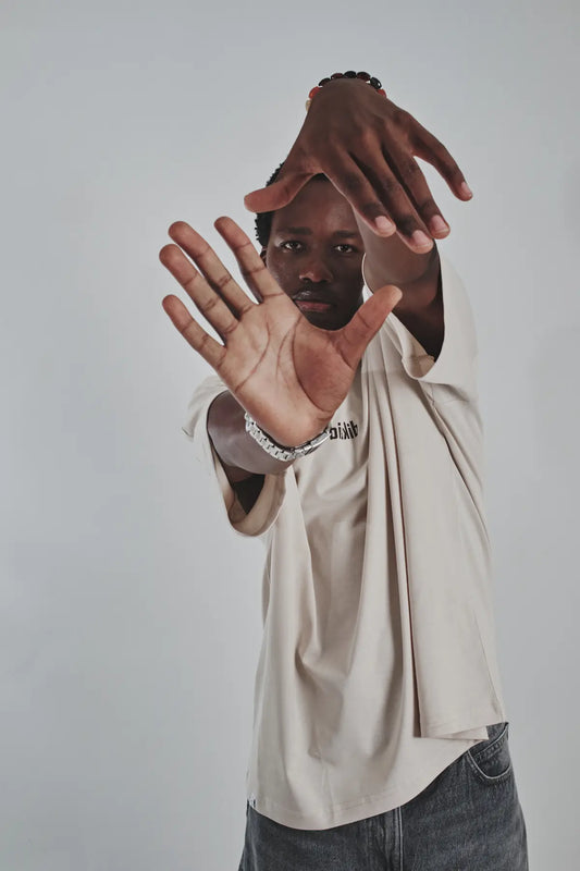 Erkekler İçin Oversize Giyim Rehberi: Dikaid Tarzıyla Sade, Cool ve Özgün Stil - Dikaid